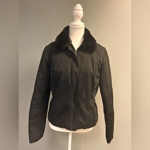 EUC Ann Taylor all weather fitted jacket with removable fur collar​​​​